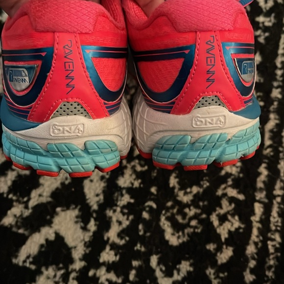 Brooks Ravenna running shoes (women’s) - Picture 4 of 5
